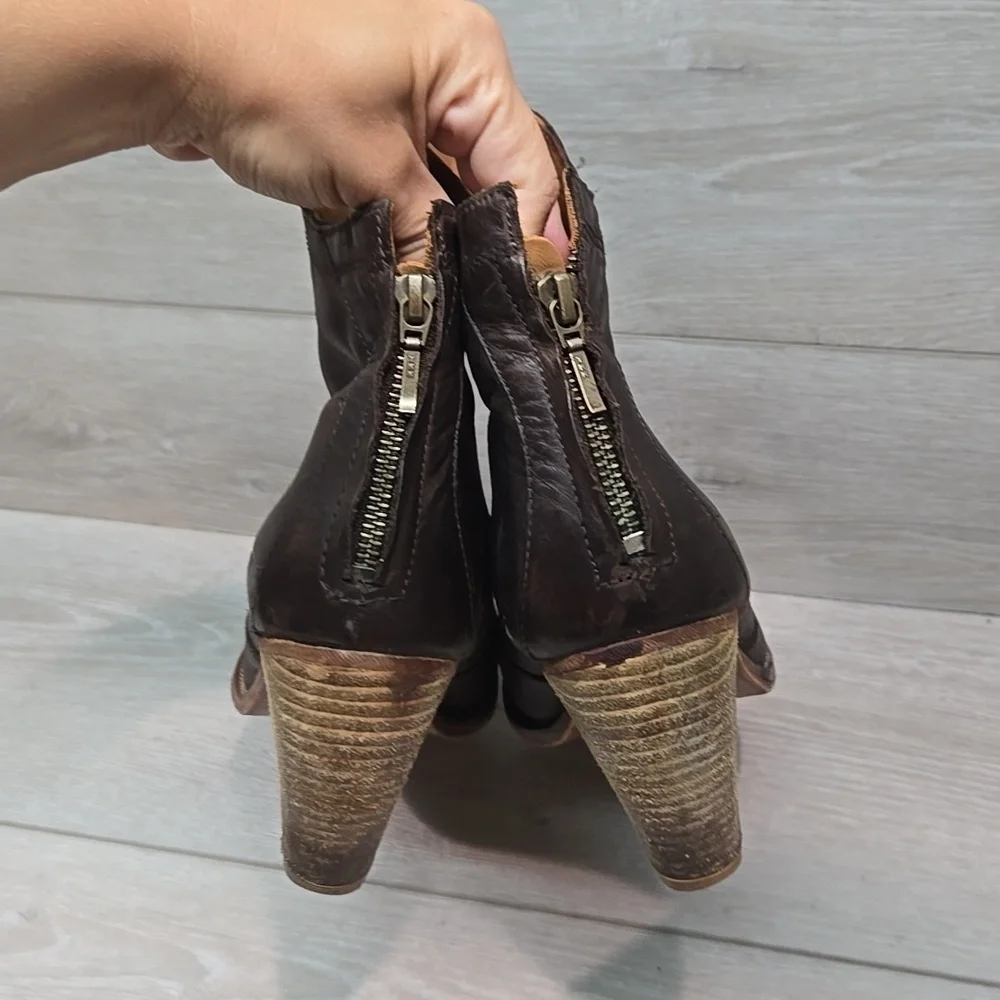 J Shoes Women Ranch 2 Ankle Leather Western Moto Heels shoes boots sz 9
